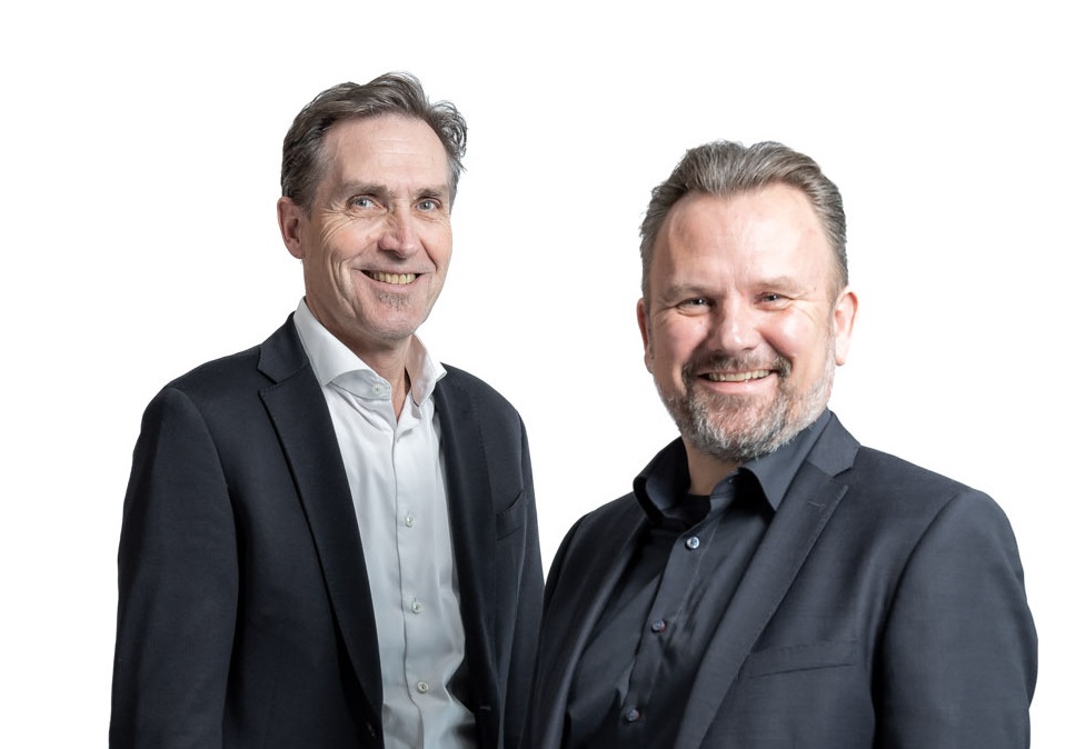 Die beiden erfahrenen Immobilien- und Wohnungswirtschaftsprofis Ralf Zimlich (CEO) sowie Wolfgang Medger (interimistischer COO) bilden zukünftig die Doppelspitze der WIRO-Geschäftsführung.