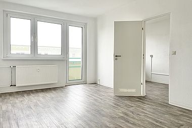 Bild zu Südbalkon! 4-Zimmer-Wohnung in Rostock-Lütten Klein